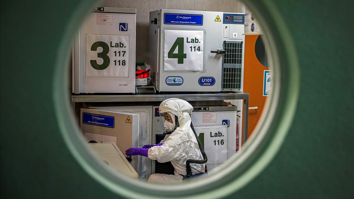 6 ensayos clínicos y 77 estudios en laboratorios 👩🏻‍🔬 ... Esfuerzo i + d sin precedentes en busca de la vacuna del COVID-19 🦠