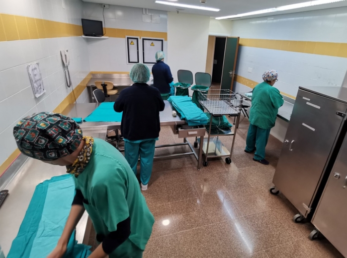 Esterilización 😷 del Hospital de La Palma simula en un video 🎬 su 'batalla' para vencer al COVID-19 🦠