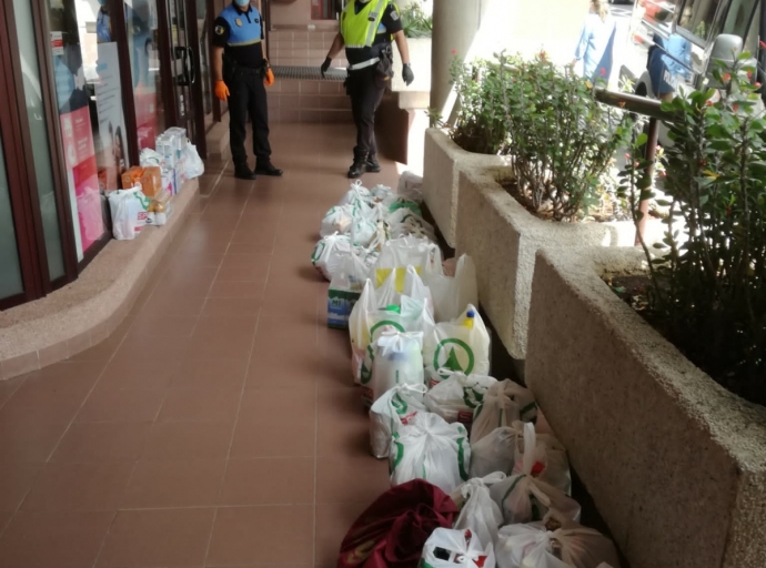 Solidaridad 🤝 vecinal en la capital palmera: compra de alimentos 🍲 para familias sin recursos