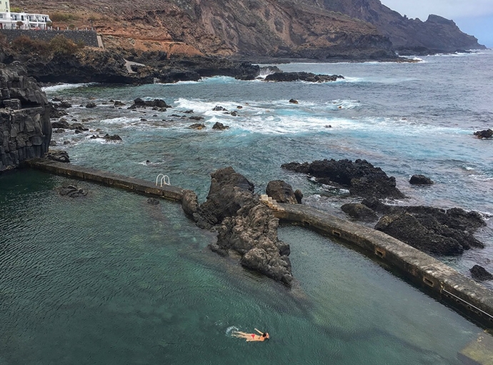 En el mar 🌊 y en las piscinas 🏊‍♀️ muere el coronavirus🦠