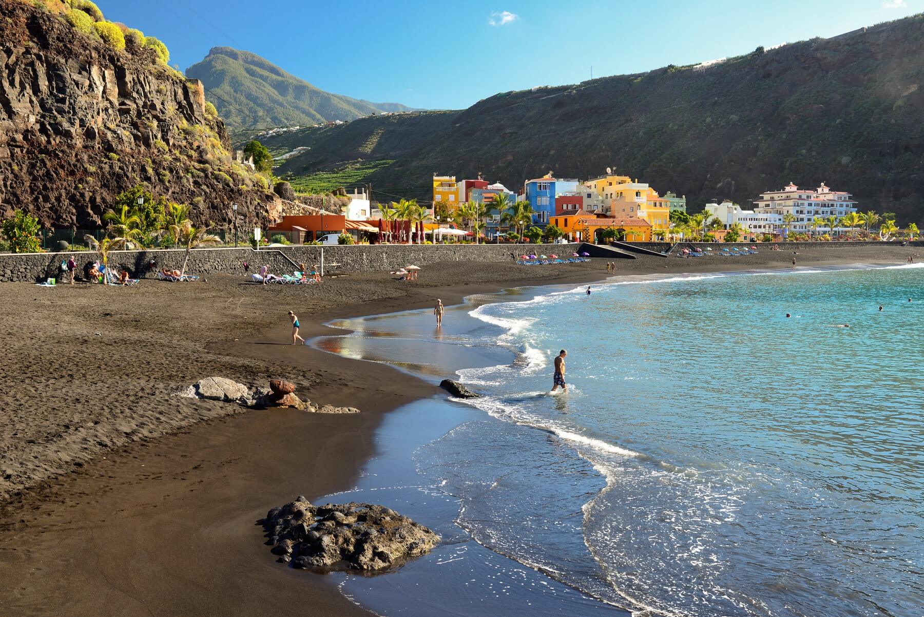 Reuniones 👫 de hasta 15 'amigos' y acceso libre a playas 🏖; desde el lunes con la Fase 2