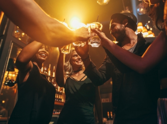 🛬 Más movilidad y ocio 🍻: Esto es Lo que puedes hacer a partir del lunes 👏👏