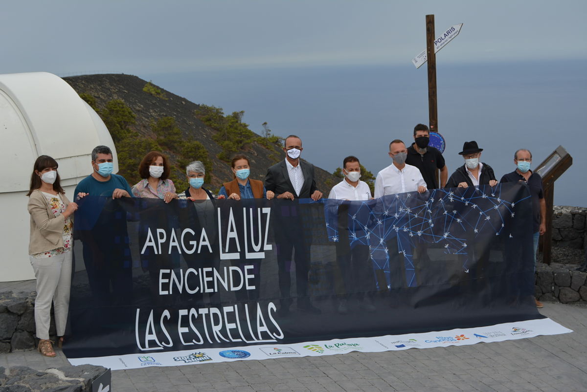 La Palma ‘apaga la luz💡 y enciende las estrellas⭐’ para concienciar a la ciudadanía👩🏻‍🤝‍🧑🏻