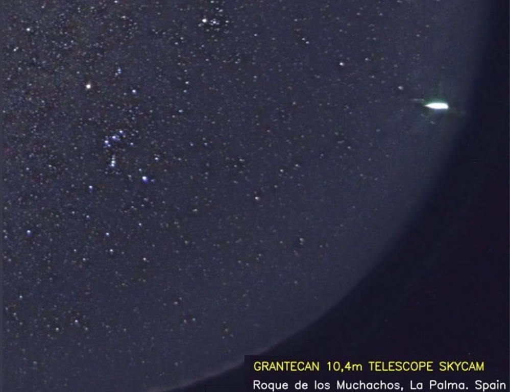 El GTC 🔭capta un fragmento del cometa Halley ☄ convertido en estrella fugaz🌠 en el cielo de La Palma