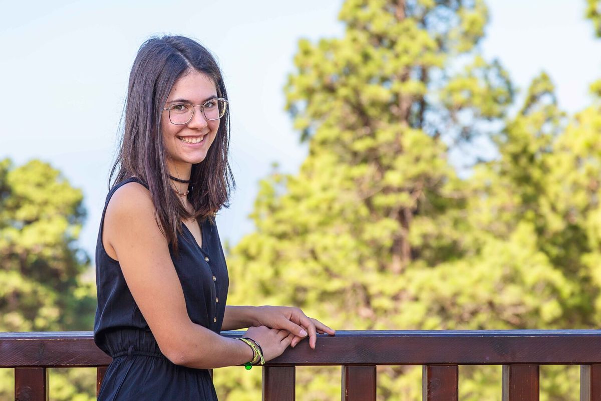 😃 La artesana palmera Gabriela Pérez  recibe el 🏆🥇 Premio Joven Canarias 2020