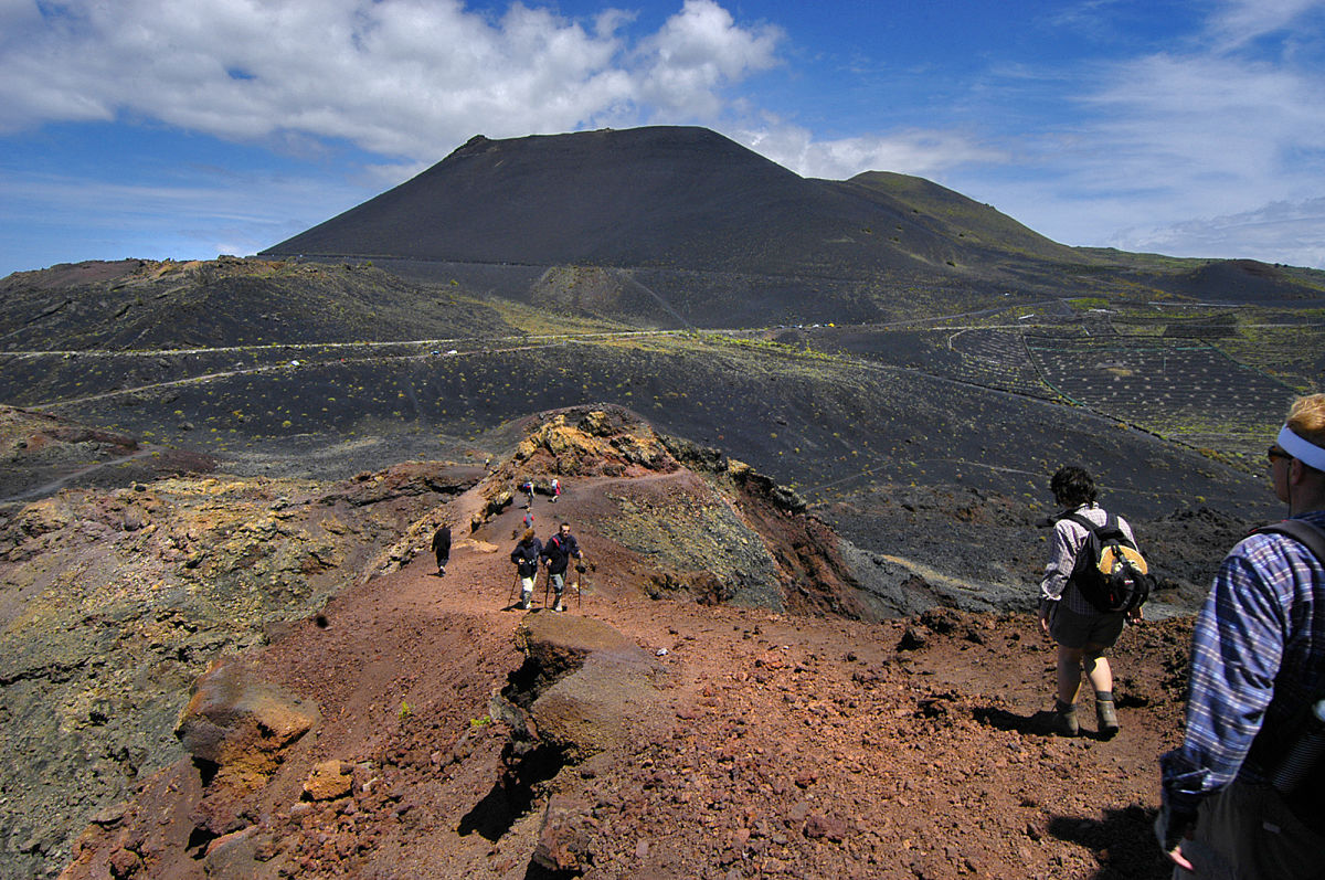 El Volcán Teneguía 🌋 cumple este año medio siglo 🗓 de existencia 