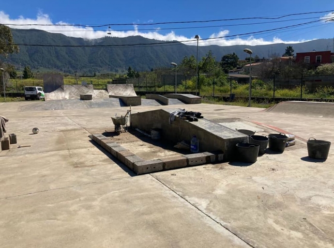 El Paso 🚧👷‍♂️ 'pone a punto' el skatepark 🛹 de Las Canales