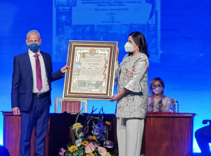 🏅 Mazo reconoce como hijo predilecto a José Roberto Martín, el 'maestro de las tradiciones' 👏👏👏