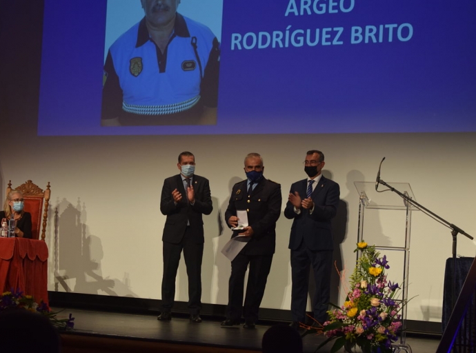 Reconocimiento 👏🎖a la labor de los Policías Locales👮‍♂️🚔 de Santa Cruz de La Palma 