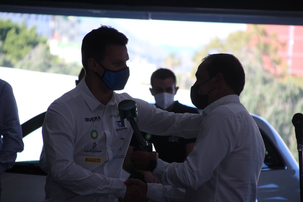 Miguel Á. Suárez🏎 recibe el reconocimiento MEJOR PILOTO DE CANARIAS🏆