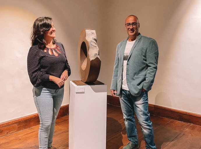 El espacio de arte PRUNUS 🏛️ abre sus puertas con la muestra del escultor 🎭 Juan Antonio Hernández
