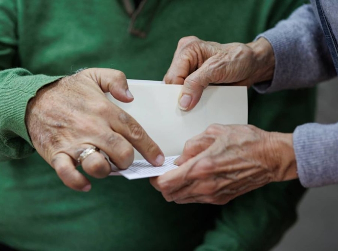 La 📚Biblioteca de Los Llanos se afianza como 👦‘espacio inclusivo’👵 