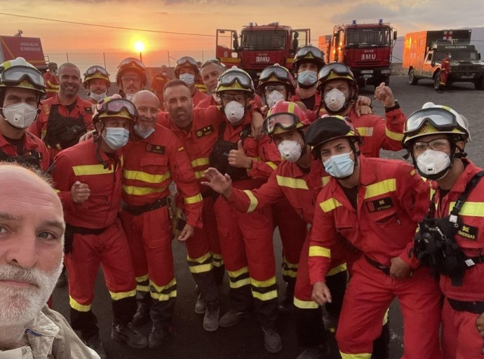 👨‍🍳El chef José Andrés recibe la 🎖Orden del Mérito Civil por su labor en la erupción de La Palma🌋