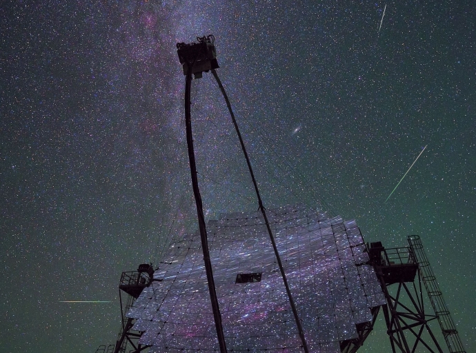 Una 📸imagen de las Perseidas💫 desde el Roque de Los Muchachos elegida foto del día de la NASA🌠