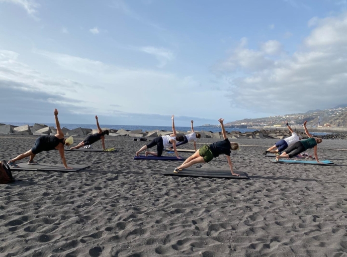 La 🏖️playa capitalina se convierte en un "🤸espacio de salud🤸‍♂️" en el mes de agosto